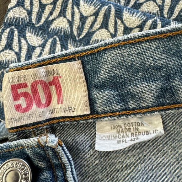 Vtg Levi’s 501 button fly cut off shorts size 38 - Picture 10 of 10